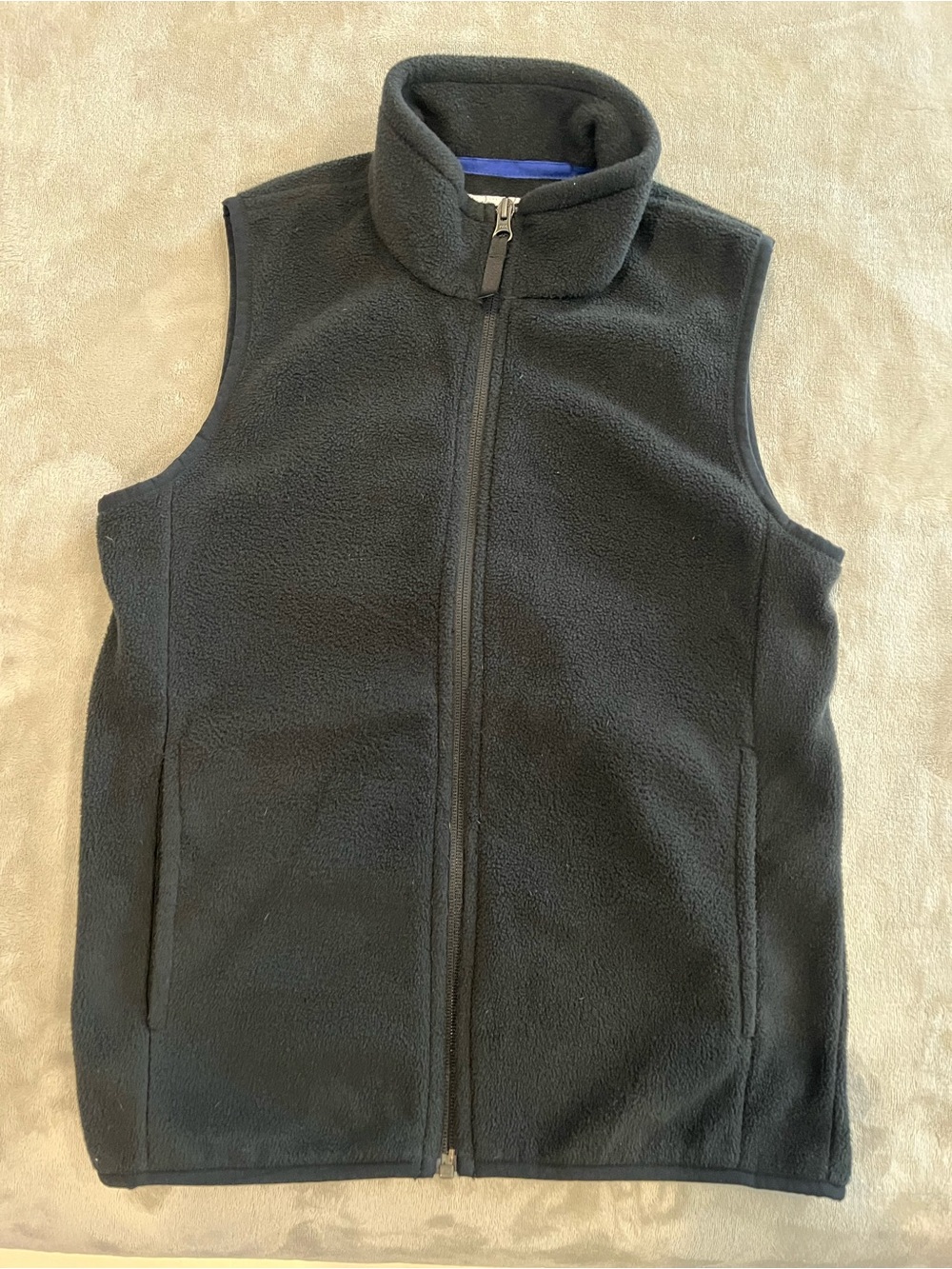 Amazon Essentials Boy’s L (10) Black Fleece Vest